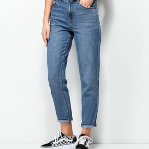 Empyre Eileen Med Wash Mom Jeans